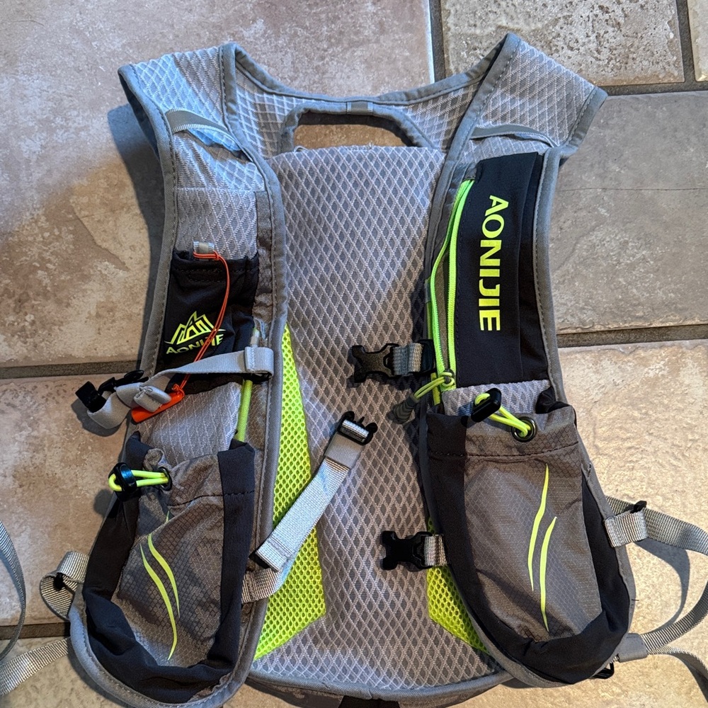 Aonijie Gray and Neon Green Running Vest